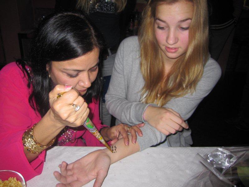 Henna painting